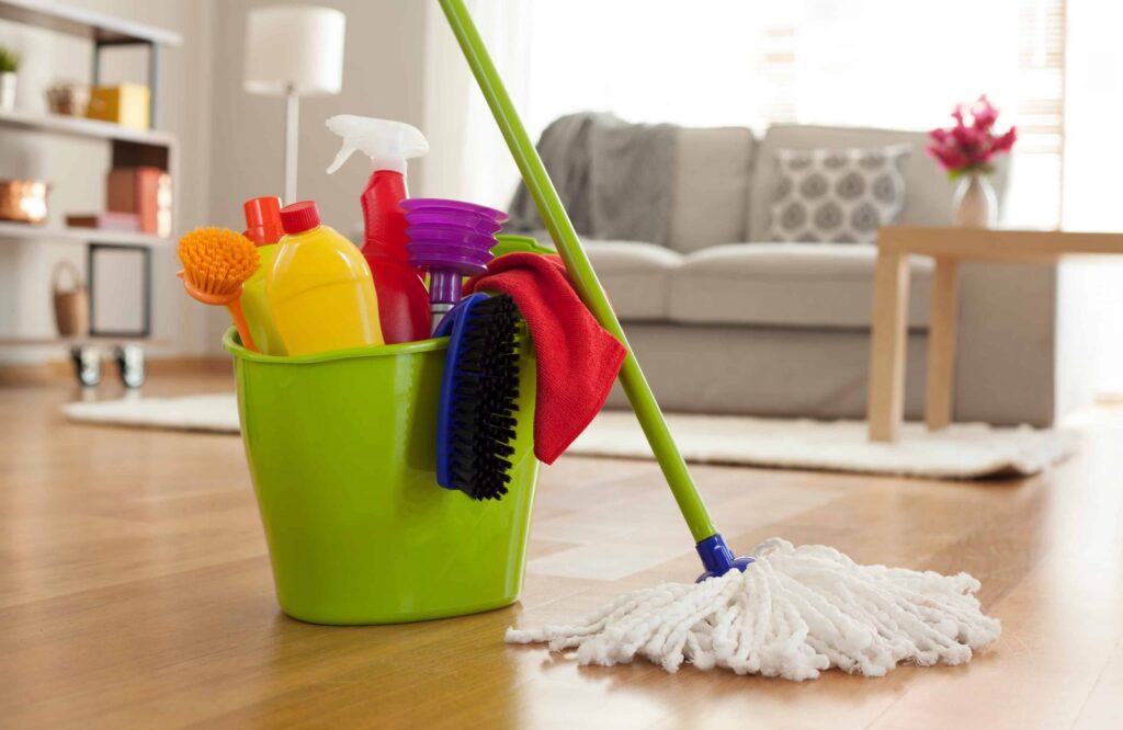 Do Landlords Have to Clean Between Tenants?